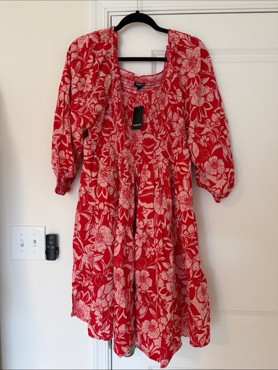 torrid Dresses & Skirts - NWT torrid Red and White Floral Smocked Dress